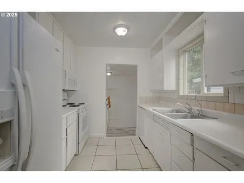 132 N Maple Street Kelso WA 98626