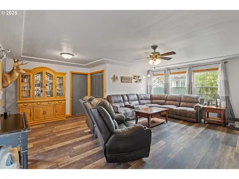 1311 Willow Street Myrtle Point OR 97458