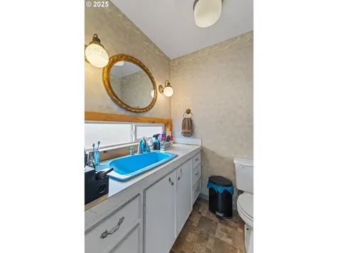 1311 Willow Street Myrtle Point OR 97458