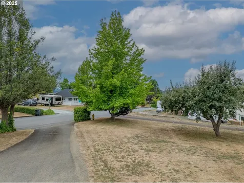1311 Willow Street Myrtle Point OR 97458