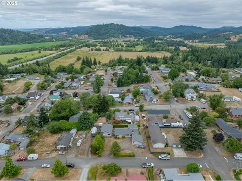 1311 Willow Street Myrtle Point OR 97458