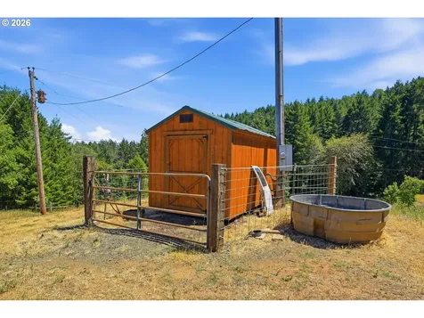 1060 Murdock Drive Oakland OR 97462