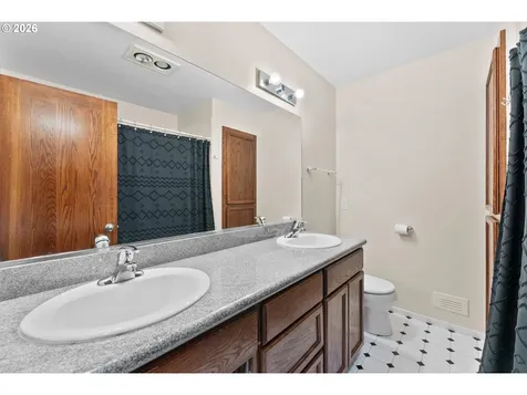 16711 Thompson Road Brookings OR 97415