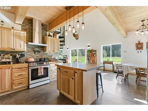 314 E Valley Road Skamokawa WA 98647
