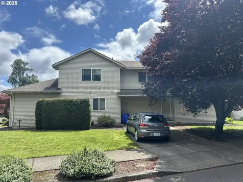 1042/1108 NE Lija Loop Portland OR 97211