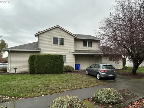 1042/1108 NE Lija Loop Portland OR 97211