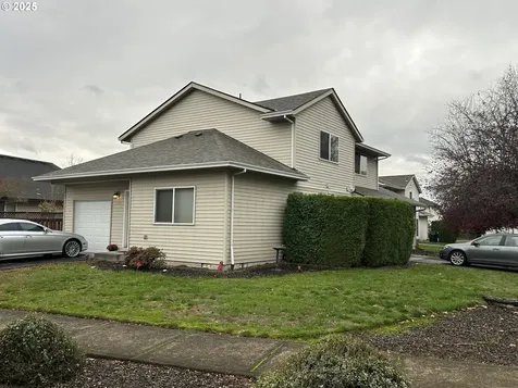 1042/1108 NE Lija Loop Portland OR 97211
