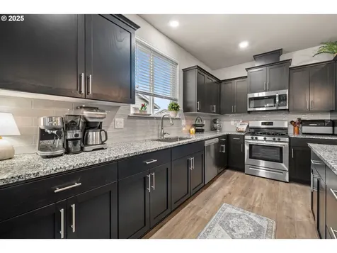 6458 SE 23rd Street Gresham OR 97080