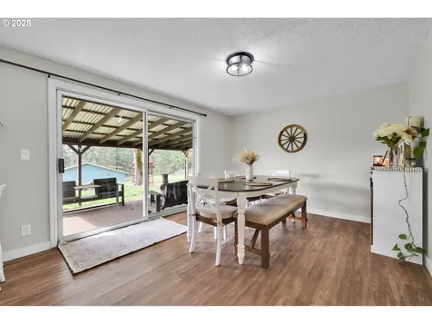 37930 Shenandoah Loop Springfield OR 97478