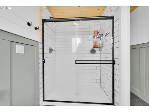 37930 Shenandoah Loop Springfield OR 97478