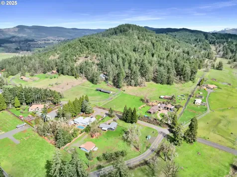 37930 Shenandoah Loop Springfield OR 97478