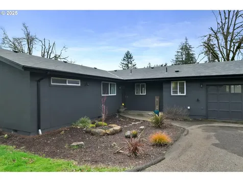 37930 Shenandoah Loop Springfield OR 97478