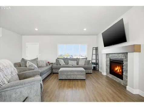 2146 NE 6th Street Hermiston OR 97838