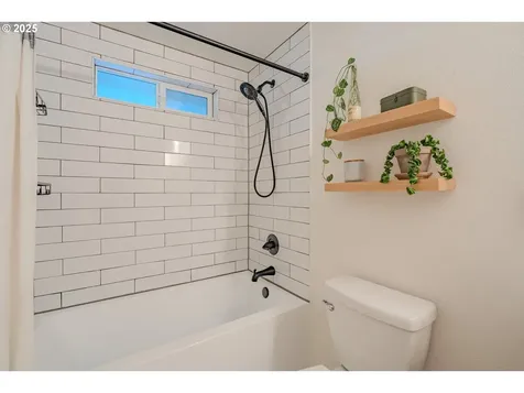 1401 NE 130th Street Vancouver WA 98685
