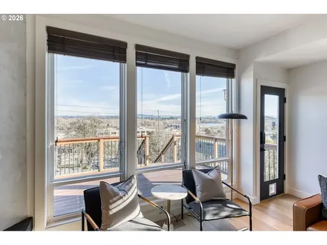 5036 SW View Point Terrace Portland OR 97239