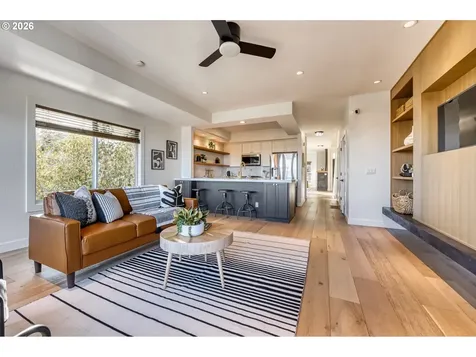 5036 SW View Point Terrace Portland OR 97239