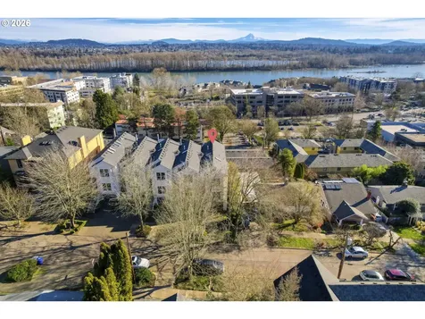 5036 SW View Point Terrace Portland OR 97239