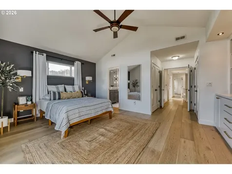 5036 SW View Point Terrace Portland OR 97239