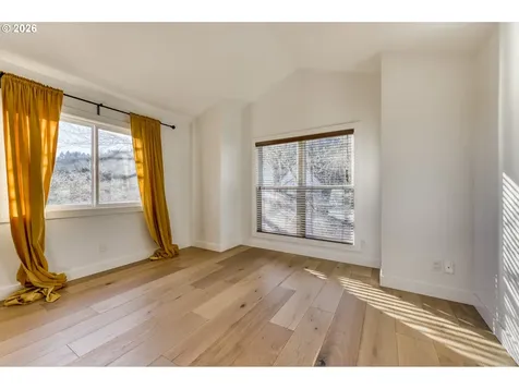 5036 SW View Point Terrace Portland OR 97239