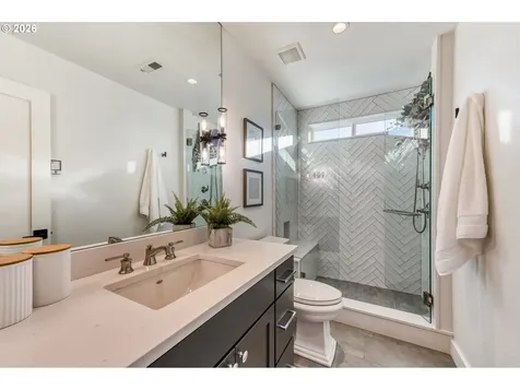 5036 SW View Point Terrace Portland OR 97239