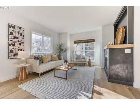 5036 SW View Point Terrace Portland OR 97239