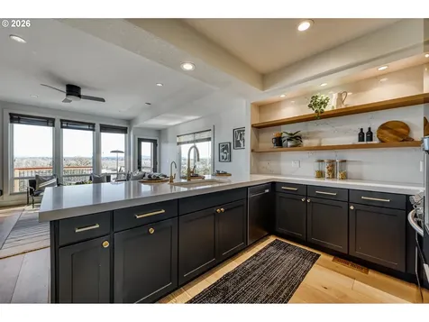 5036 SW View Point Terrace Portland OR 97239