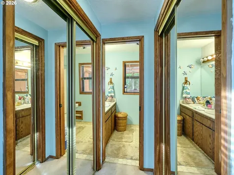 1708 Conifer Drive Lake Oswego OR 97034