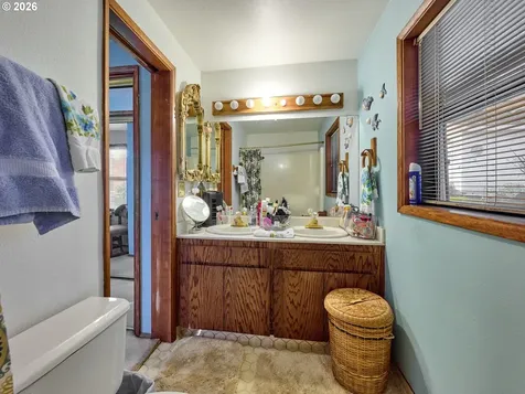 1708 Conifer Drive Lake Oswego OR 97034