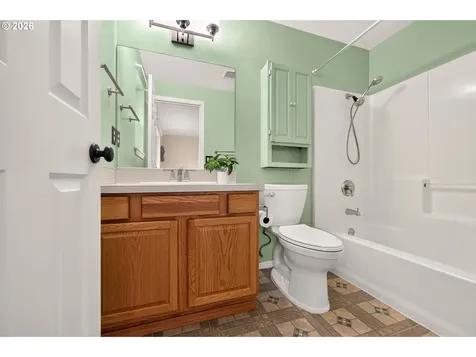 1801 SW Tamarack Street Mcminnville OR 97128