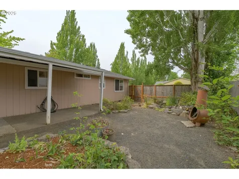 1801 SW Tamarack Street Mcminnville OR 97128