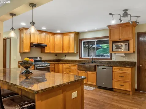 42274 Ziak Gnat Creek Lane Astoria OR 97103