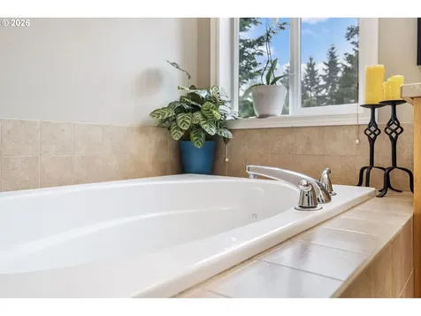 9613 NE 157th Avenue Vancouver WA 98682