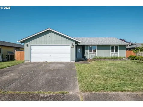3197 Columbine Street Lebanon OR 97355