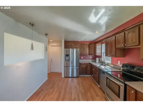 3197 Columbine Street Lebanon OR 97355