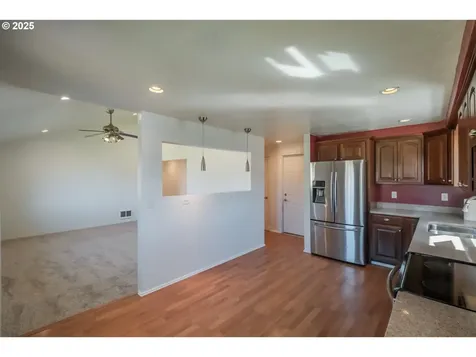 3197 Columbine Street Lebanon OR 97355