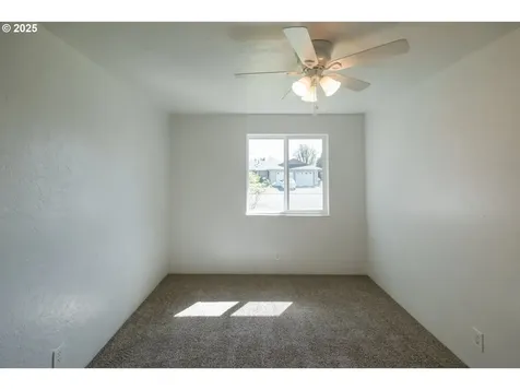 3197 Columbine Street Lebanon OR 97355
