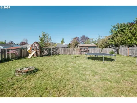 3197 Columbine Street Lebanon OR 97355
