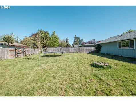 3197 Columbine Street Lebanon OR 97355