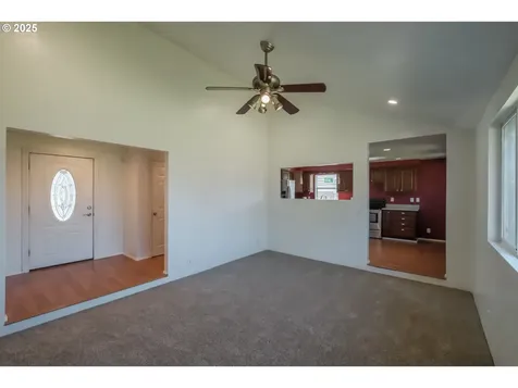 3197 Columbine Street Lebanon OR 97355