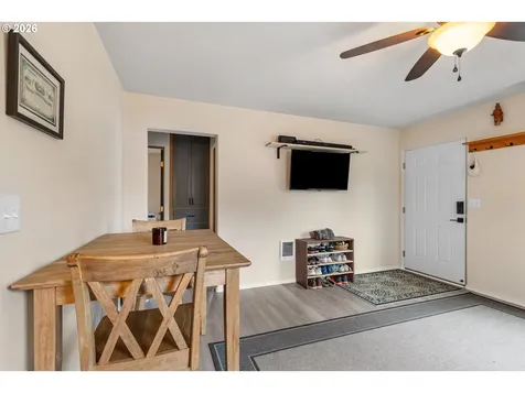 1331 NE Klamath Avenue Roseburg OR 97470
