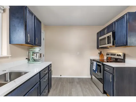 1331 NE Klamath Avenue Roseburg OR 97470