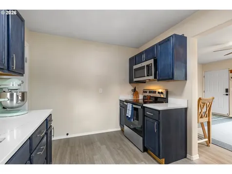 1331 NE Klamath Avenue Roseburg OR 97470