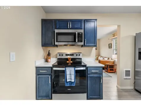 1331 NE Klamath Avenue Roseburg OR 97470