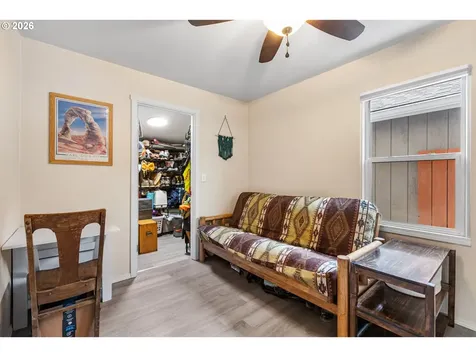1331 NE Klamath Avenue Roseburg OR 97470