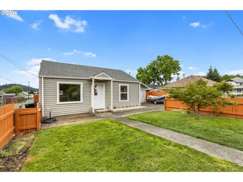1331 NE Klamath Avenue Roseburg OR 97470