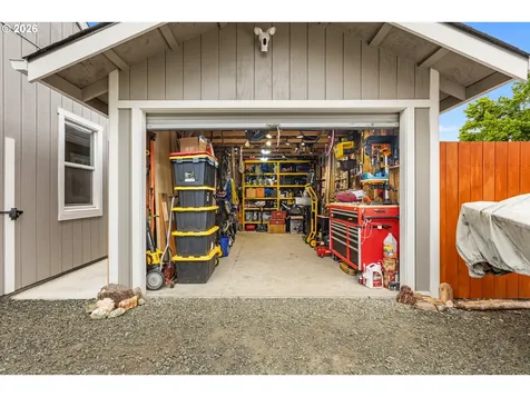 1331 NE Klamath Avenue Roseburg OR 97470