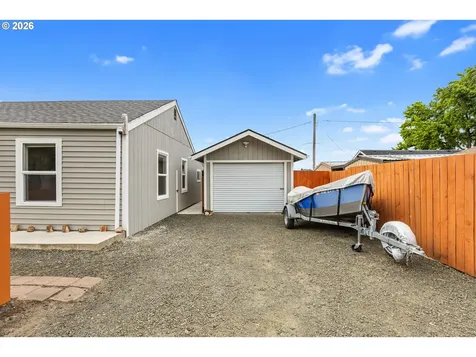 1331 NE Klamath Avenue Roseburg OR 97470
