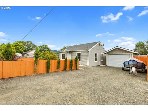 1331 NE Klamath Avenue Roseburg OR 97470