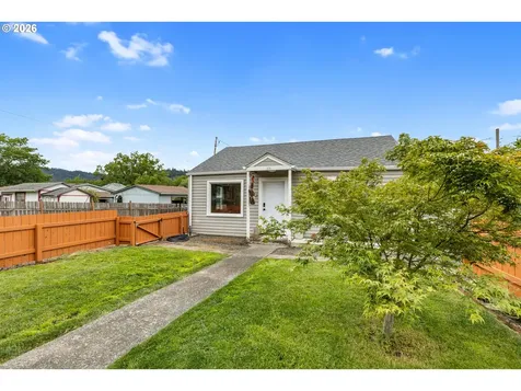 1331 NE Klamath Avenue Roseburg OR 97470