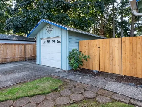 12950 NE Glisan Street Portland OR 97230